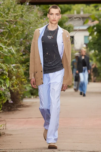 Look 29